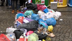 Предлагат 25% намаление на такса смет в София заради кризата с боклука