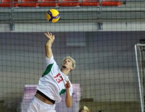 Алекс Къндев блести при драматичен успех на „Лонг Бийч“ в САЩ