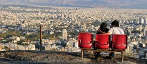 Иран пред прага на разпада: Вътрешни конфликти и масови протести раздират страната