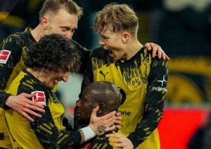 Борусия Дортмунд пречупи Хайденхайм и съкрати дистанцията до Байерн на 6 точки