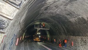 АПИ предупреждава: Карайте внимателно през тунел „Кривия“ заради липса на ток