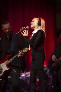 Лили Иванова с грандиозен концерт под звездите пред храм-паметника „Свети Александър Невски“