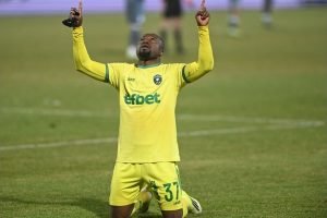 Козмин Моци обвини Левски в натиск над съдиите и расизъм срещу Текпетей