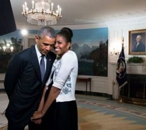 Доналд Тръмп публикува видео, изобразяващо Барак и Мишел Обама като маймуни