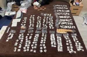 Разбиха дилърска мрежа в София: Четирима арестувани и иззети над 11 000 евро