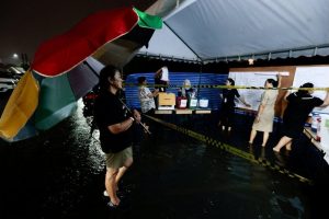 Партия „Бумджайтай“ води убедително на парламентарните избори в Тайланд