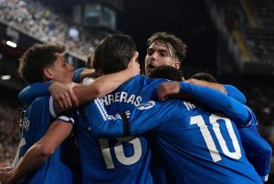 Реал Мадрид притисна Барселона след ключов успех на Местая