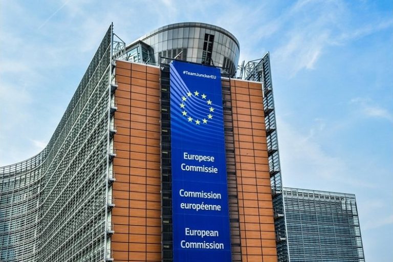 ЕК представя нов пакет санкции срещу Русия с фокус върху енергетиката и банковия сектор