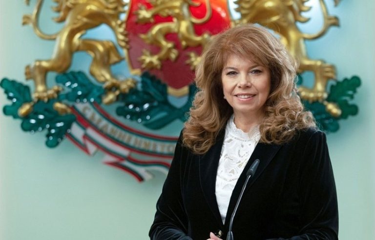 Илияна Йотова наложи вето върху промените в Изборния кодекс за секциите в чужбина Илияна Йотова наложи вето върху промените в Изборния кодекс за секциите в чужбина