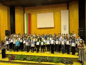 Община Русе награди 134 талантливи ученици с финансова подкрепа и стипендии