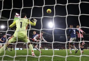 Арсенал сгреши срещу Брентфорд, интригата за титлата се завръща с пълна сила