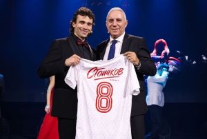 Погрешно го записват Кристо в Испания, но сега се връща там вече като големия Христо Стоичков