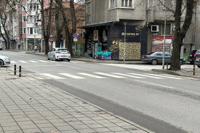 Пловдивски таксиметрист получи година затвор за инцидент на пешеходна пътека и бягство в Англия