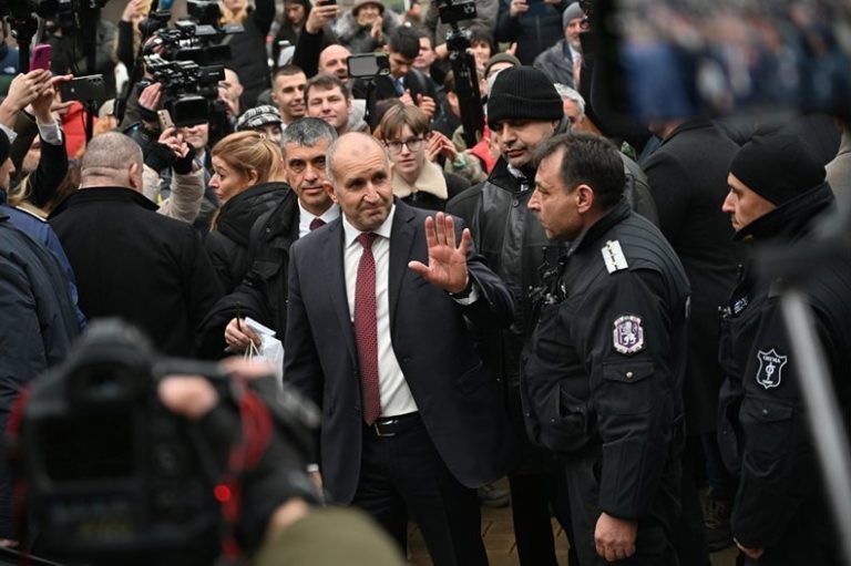 4 март е крайният срок за Румен Радев да обяви коалицията си за изборите 4 март е крайният срок за Румен Радев да обяви коалицията си за изборите
