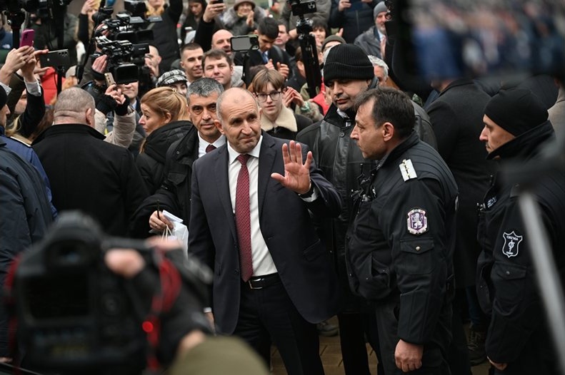 4 март е крайният срок за Румен Радев да обяви коалицията си за изборите