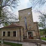 Близо 17 000 български ученици преминават към самостоятелна форма на обучение