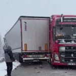 Тежка катастрофа с камиони затвори пътя Видин – Монтана край село Ивановци