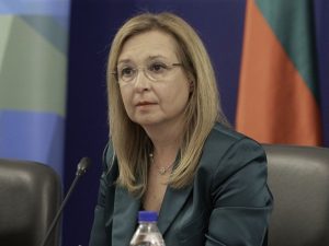 Зорница Русинова: Редовен кабинет трябва да предложи новия бюджет, пенсиите са гарантирани