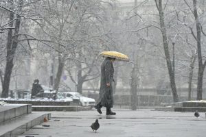 Оранжев и жълт код за снеговалежи и силен вятър в по-голямата част от страната