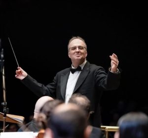 Маестро Найден Тодоров поема Министерството на културата за четвърти път