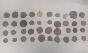 Митничари на Капитан Андреево задържаха рекордни количества антични монети и артефакти