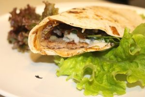 Питки лаваш с кайма и кашкавал: Бърза и вкусна идея от Анелия Терзиева