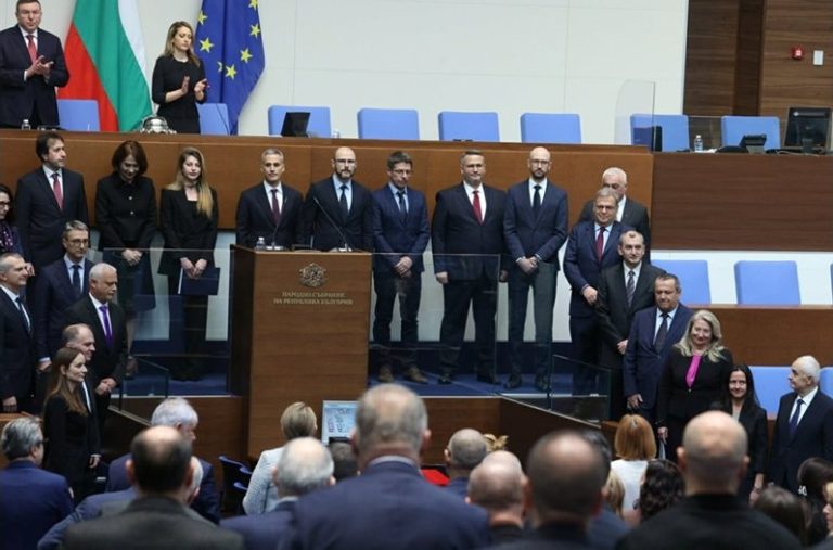 Министри от кабинета на Андрей Гюров отговарят на закъснели въпроси в парламентарния контрол Министри от кабинета на Андрей Гюров отговарят на закъснели въпроси в парламентарния контрол