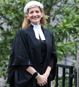 София Калинова: Първият глух адвокат в Ирландия, който промени правилата в България