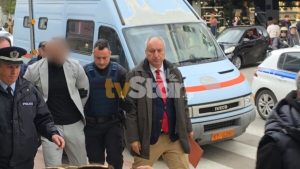 Българинът от Домокос Серафим Райчев остава в ареста след 10-часово заседание