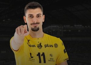 Капитанът на България Алекс Грозданов с героичен обрат в полското дерби