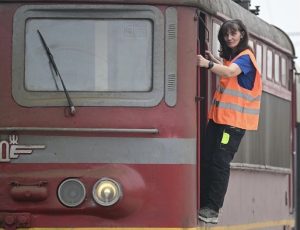 Десислава Алексиева: От щанда в магазина до кабината на локомотива