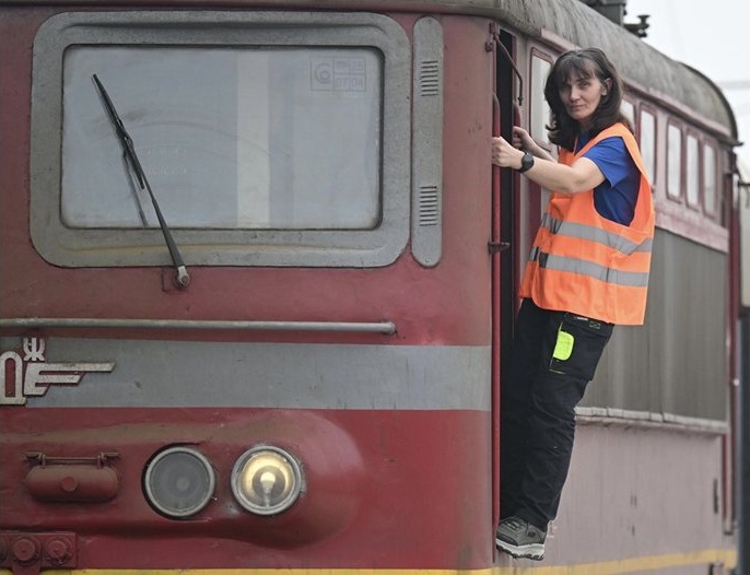 Десислава Алексиева: От щанда в магазина до кабината на локомотива