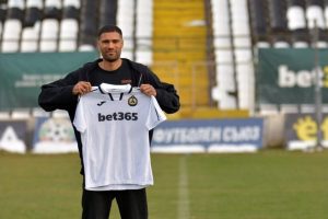 Славия официално подсили състава си с двама нови легионери