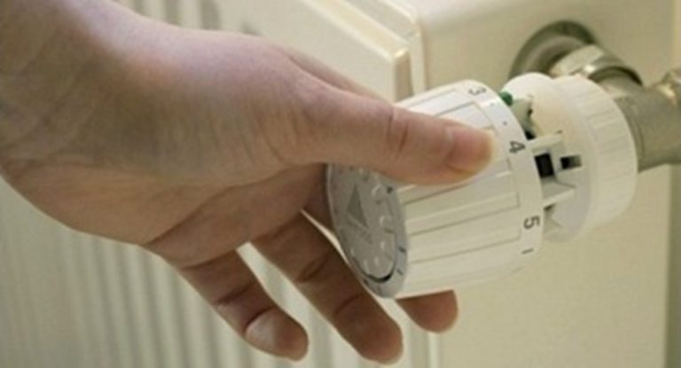 Нови аварии спряха парното и топлата вода в центъра на София и „Лозенец“ Нови аварии спряха парното и топлата вода в центъра на София и „Лозенец“