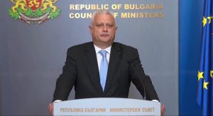 ГДБОП разследва служебния министър Емил Дечев за натиск върху ръководни кадри в МВР