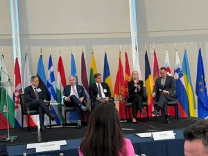 Главболгарстрой в САЩ: Вертикалният газов коридор укрепва енергийното сътрудничество между Вашингтон и Европа