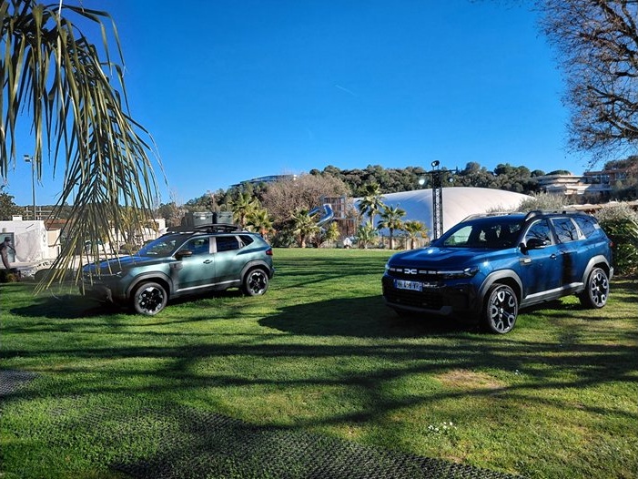 Новите модели на Dacia: Хибридни и газови версии с над 1500 км пробег