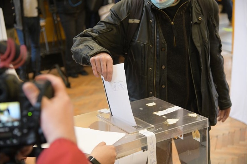 Шест стъпки към честни избори: Как ЦИК, партиите и министрите да върнат доверието