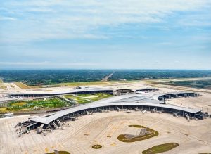 Летищата в Китай с нови исторически рекорди: Над 1,5 милиарда пътници през 2025 г.