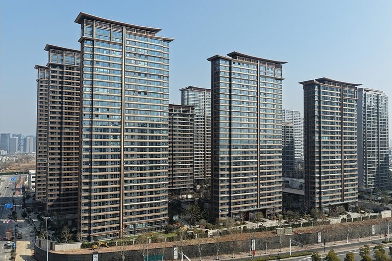 Китайските мегаполиси отчитат стабилизиране на пазара на недвижими имоти