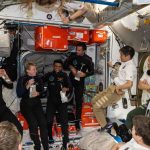 Българска марка и логата на списание „Космос“ се завърнаха от историческа мисия със SpaceX