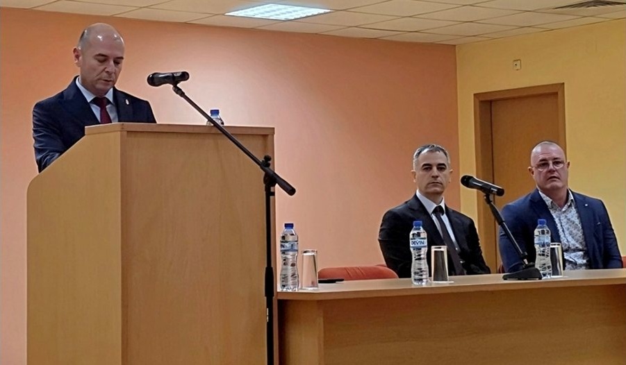 Въртележка в МВР: Министър Емил Дечев връща полицейски шефове от времето на Бойко Рашков