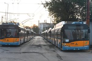 Шофьорите на градския транспорт в София обявиха стачна готовност заради липса на диалог