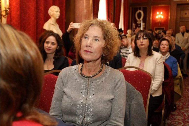 Елена Поптодорова: Ситуацията в Близкия изток се променя в рамките на минути Елена Поптодорова: Ситуацията в Близкия изток се променя в рамките на минути