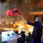 Ескалация в Тирана: Протестиращи се сблъскаха с полицията заради корупционен скандал