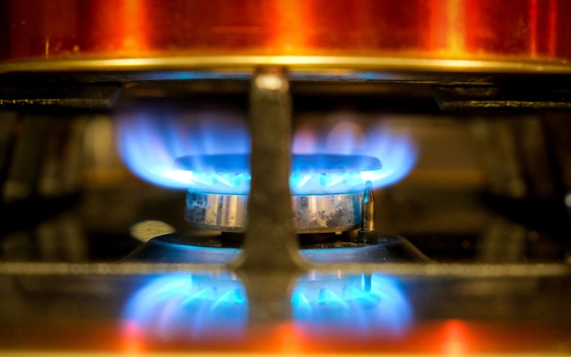 КЕВР утвърди цената на природния газ за март с минимално повишение