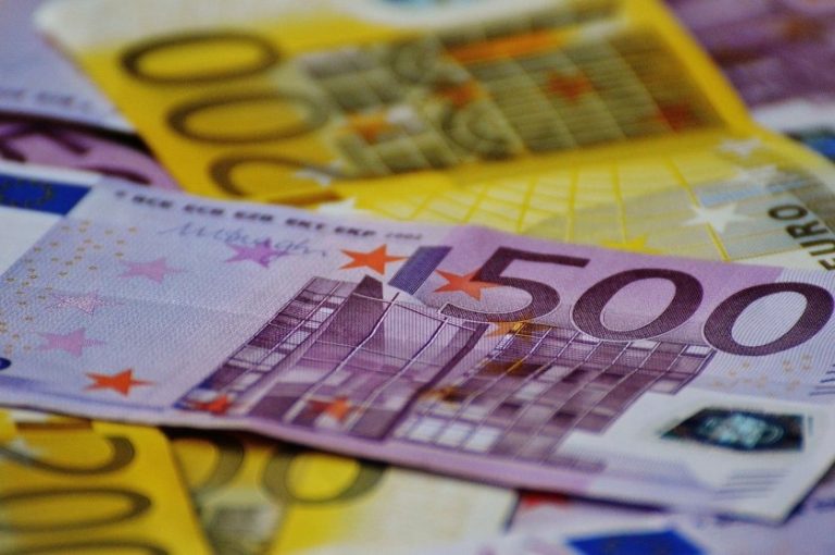Длъжни ли са търговците да приемат плащане с евробанкноти от 200 € и 500 €?