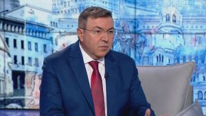 Костадин Ангелов: Бавенето на изборите се превръща в мистика