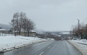 Лошо време в Поморие: Села останаха без ток и обявиха неучебен ден