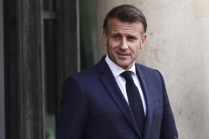 Макрон предупреди Европа за търговските заплахи от САЩ и Китай